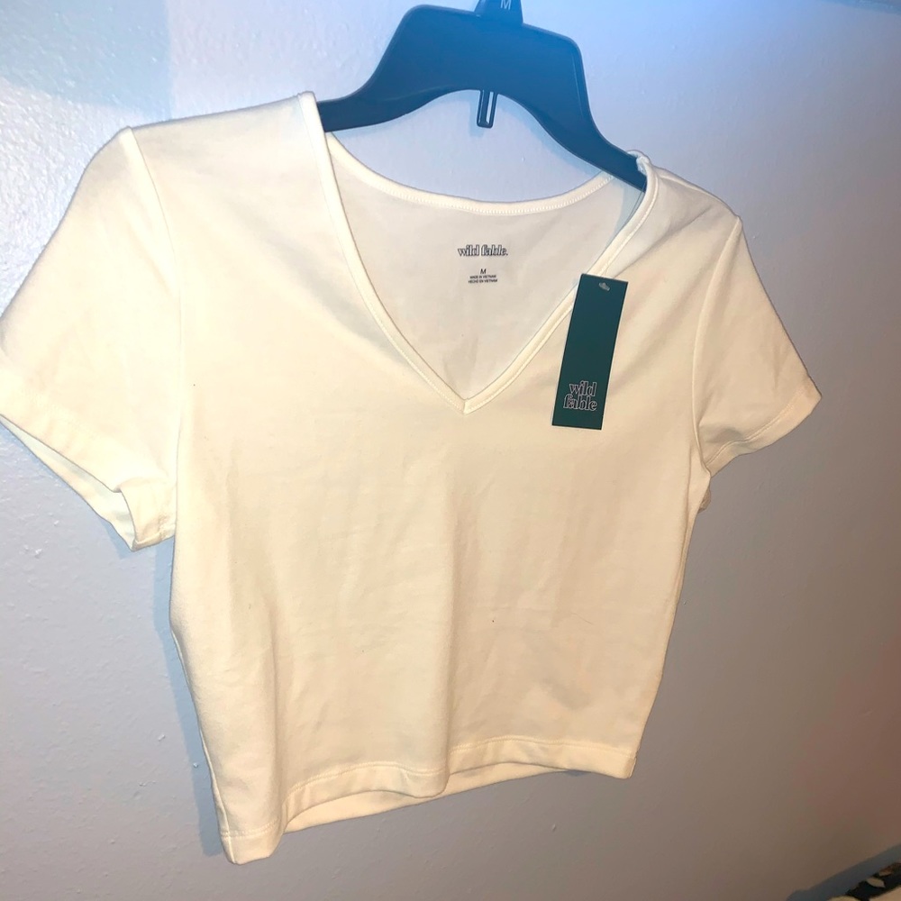 3/$10🌼 White crop top!